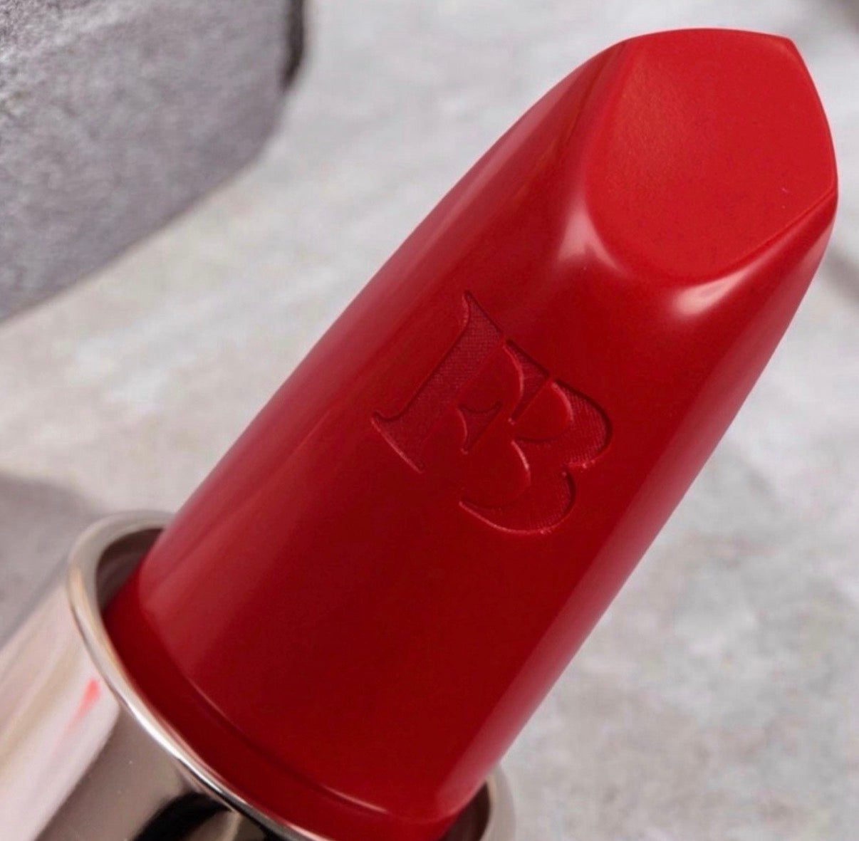 Fenty Beauty Icon Semi-Matte Lipstick-Kissin Kutie w/Red Shell